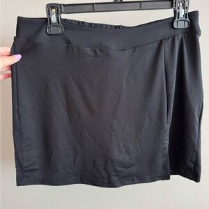 Black High-Stretch Mini Skort – Size Large